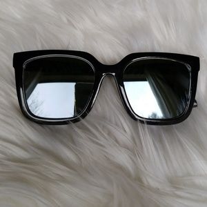 Quay Australia Genesis Black